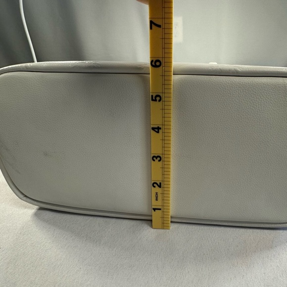 Longchamp • LM Cuir Embossed Logo Metal Luggage Tag White Double Shoulder RARE - Picture 14 of 14